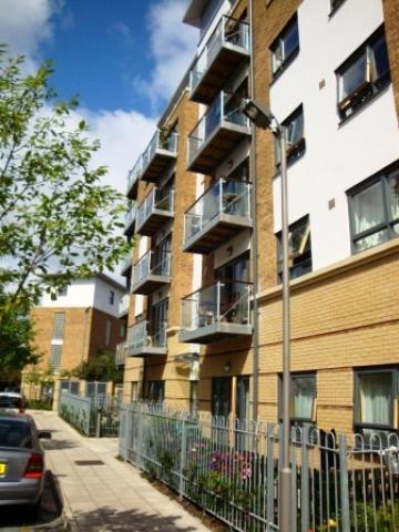 			PRIVATE ROOF TERRACE/NEW DEVELOPMENT, 1 Bedroom, 1 bath, 1 reception Flat			 Plough Close, KENSAL GREEN